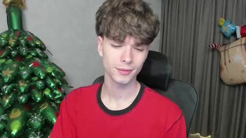 Snapshot of calvin_loves_you chatting on 01.06.26 Hey I am Calvin online show from 01.06.26