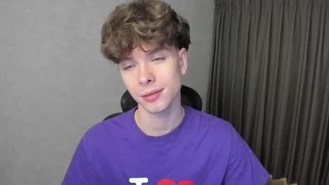 Snapshot of calvin_loves_you chatting on 02.07.26 Hey I am Calvin online show from 02.07.26