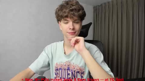 Snapshot of calvin_loves_you chatting on 02.21.26 Hey I am Calvin online show from 02.21.26