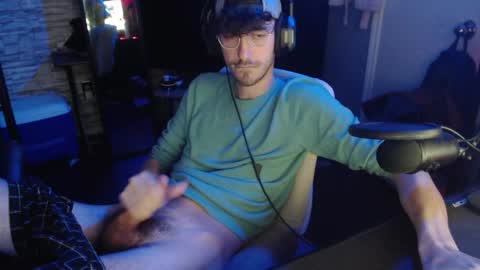 Snapshot of calvin_tanner chatting on 11.20.25 calvin_tanner online show from 11.20.25