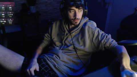 Snapshot of calvin_tanner chatting on 12.02.25 calvin_tanner online show from 12.02.25