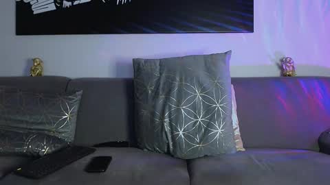 Calvin  online show from 01.12.25