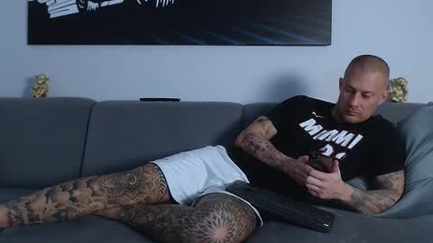 Calvin  online show from 02.03.25