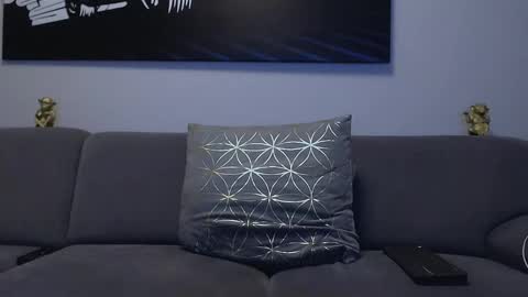 Calvin  online show from 02.06.25