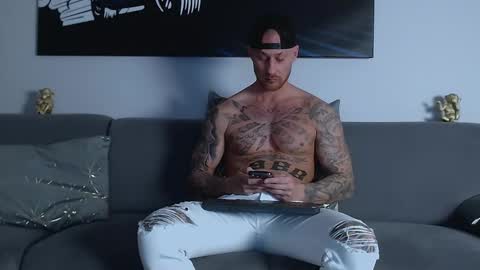 Calvin  online show from 02.25.25