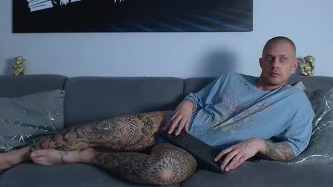 Calvin  online show from 02.26.25