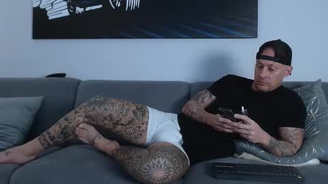 Calvin  online show from 03.04.25