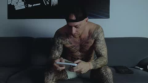 Calvin  online show from 09.10.25