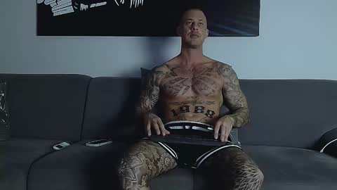 Calvin  online show from 09.11.25