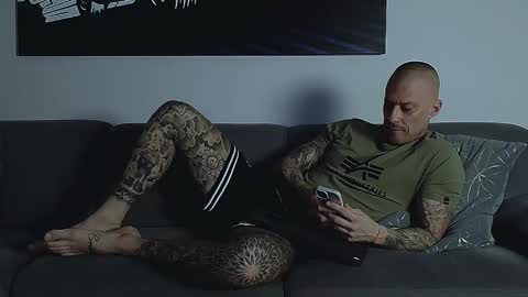 Calvin  online show from 11.10.25