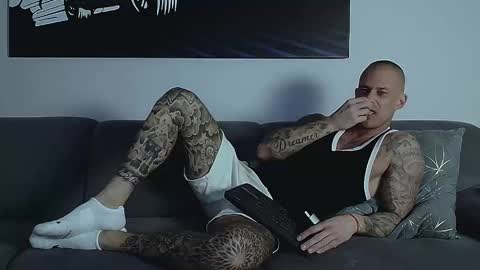 Calvin  online show from 11.12.25