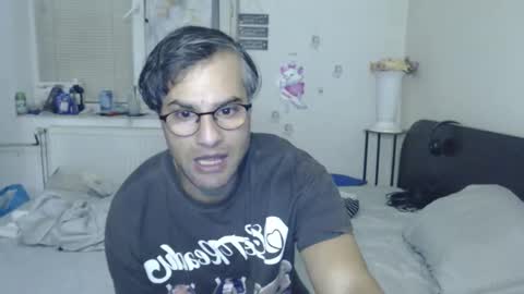 Calvinjohnlad online show from 12.14.25