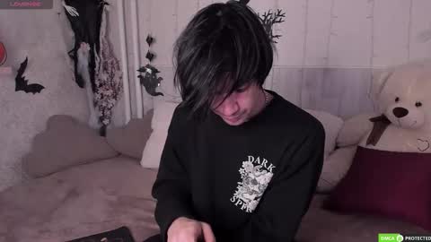 Snapshot of calvinowens chatting on 10.24.25 Calvin Owens online show from 10.24.25