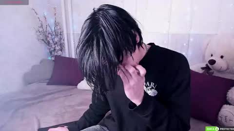 Snapshot of calvinowens chatting on 11.04.25 Calvin Owens online show from 11.04.25