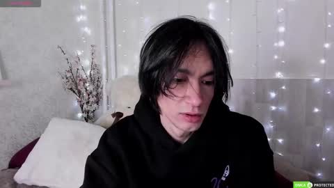 Snapshot of calvinowens chatting on 11.10.25 Calvin Owens online show from 11.10.25