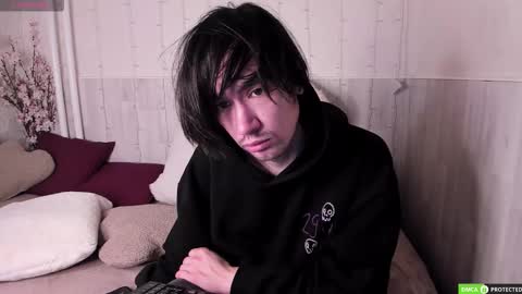 Snapshot of calvinowens chatting on 12.01.25 Calvin Owens online show from 12.01.25