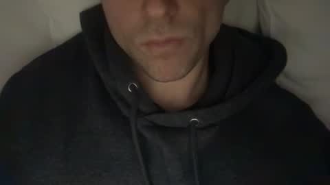 Snapshot of calvinzz chatting on 05.18.26 calvinzz online show from 05.18.26