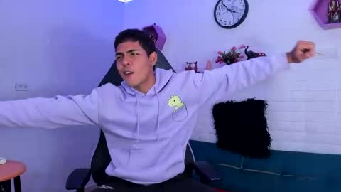 Snapshot of cam_xman chatting on 11.05.25 cam_xman online show from 11.05.25