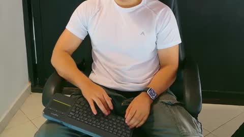 camara110 online show from 01.28.25