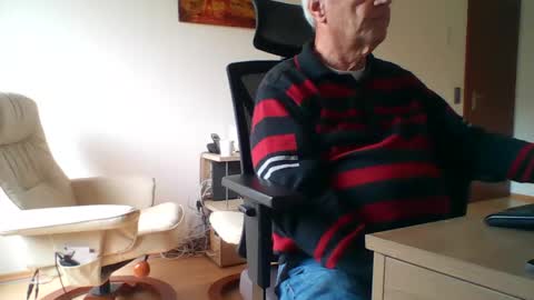 camcologne online show from 12.17.25