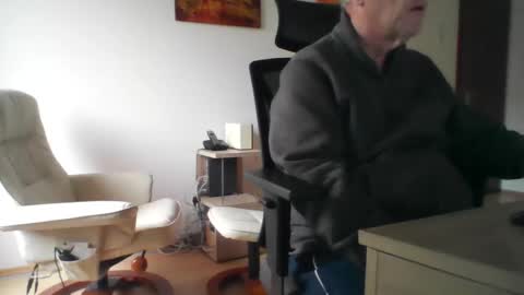 camcologne online show from 12.19.25