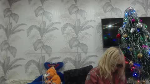 Snapshot of camdiva1 chatting on 01.24.25 CamDiva1 online show from 01.24.25