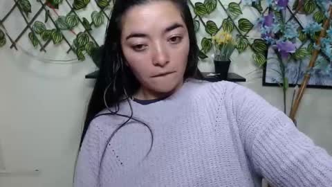 Snapshot of cameliasaenz chatting on 01.03.25 camelia online show from 01.03.25