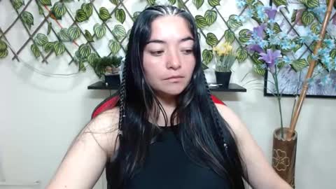 Snapshot of cameliasaenz chatting on 01.08.25 camelia online show from 01.08.25