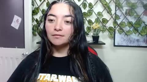 Snapshot of cameliasaenz chatting on 01.09.25 camelia online show from 01.09.25