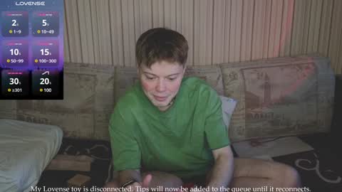 Snapshot of cameron_crowly chatting on 12.09.24 Cameron online show from 12.09.24