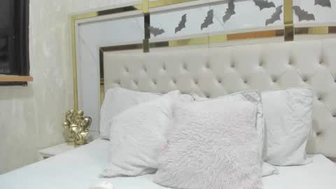 Snapshot of cameron_hearts chatting on 10.25.25 cameron_hearts online show from 10.25.25