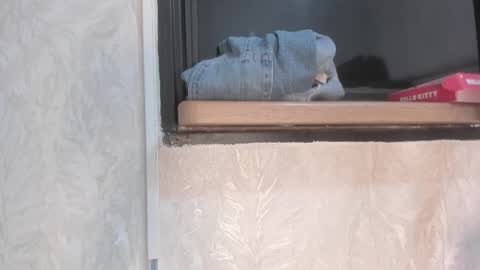 Snapshot of cameron_hearts chatting on 10.31.25 cameron_hearts online show from 10.31.25