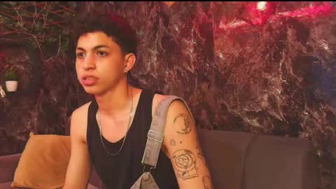 Snapshot of cameron_lux4 chatting on 02.05.26 CAMERON online show from 02.05.26