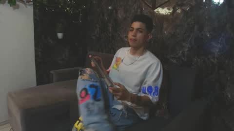 Snapshot of cameron_lux4 chatting on 04.08.26 CAMERON online show from 04.08.26