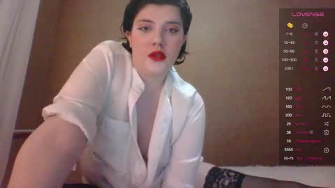 Snapshot of camgirl_xx chatting on 09.29.25 Marta online show from 09.29.25