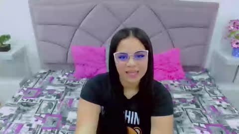 Snapshot of cami_bunnygirlx chatting on 12.28.24 CAMI online show from 12.28.24