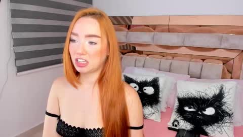 Snapshot of cami_lovers1 chatting on 12.04.25 camii online show from 12.04.25