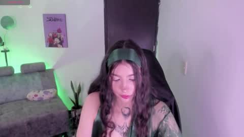 Snapshot of cami_mila99 chatting on 11.29.25 CAMI online show from 11.29.25