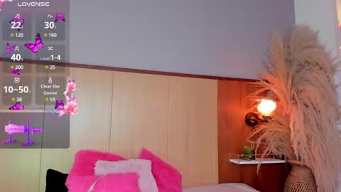 camiestrada online show from 02.07.25