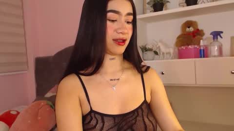 Snapshot of camiilaatorres chatting on 02.18.26 camila online show from 02.18.26