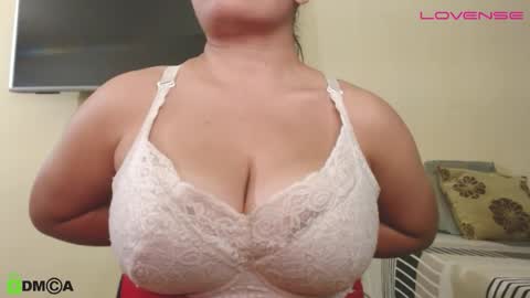 Camila  online show from 10.10.25