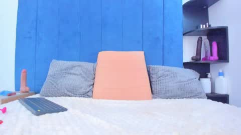 Camila online show from 03.11.25