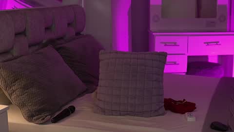 Snapshot of camila_buitrago chatting on 12.16.24 Camila buitrago online show from 12.16.24