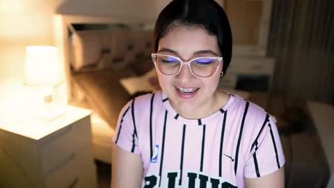 Camila buitrago online show from 11.23.25