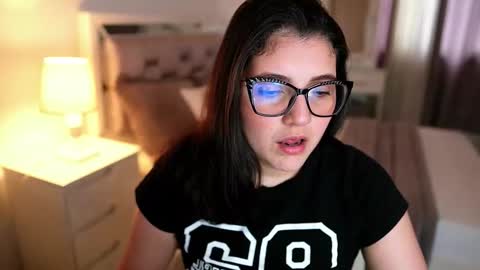 Snapshot of camila_buitrago chatting on 01.11.26 Camila buitrago online show from 01.11.26