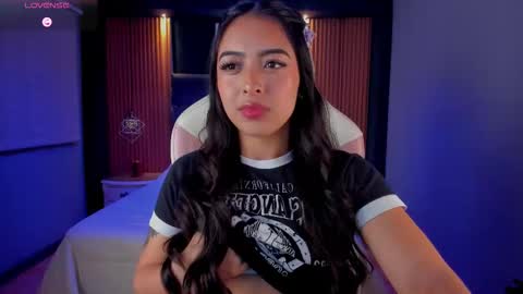 Camila online show from 10.13.25