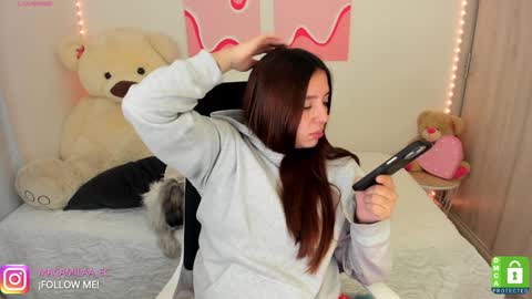 Snapshot of camila_ec2 chatting on 12.18.24 C A M I online show from 12.18.24