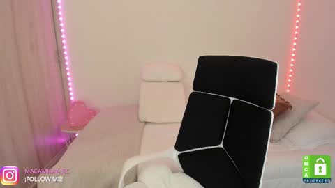 Snapshot of camila_ec2 chatting on 10.01.25 C A M I online show from 10.01.25