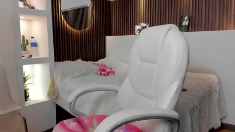 camila_martinez9 online show from 12.19.24