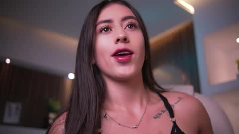 camila_martinez9 online show from 10.10.25